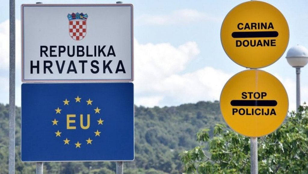 HRVATSKA POSTAJE GRANICA EU Mogle bi nas dočekati gužve kao na slovenskoj granici, prijevoznici rješenje vide u novim prijelazima