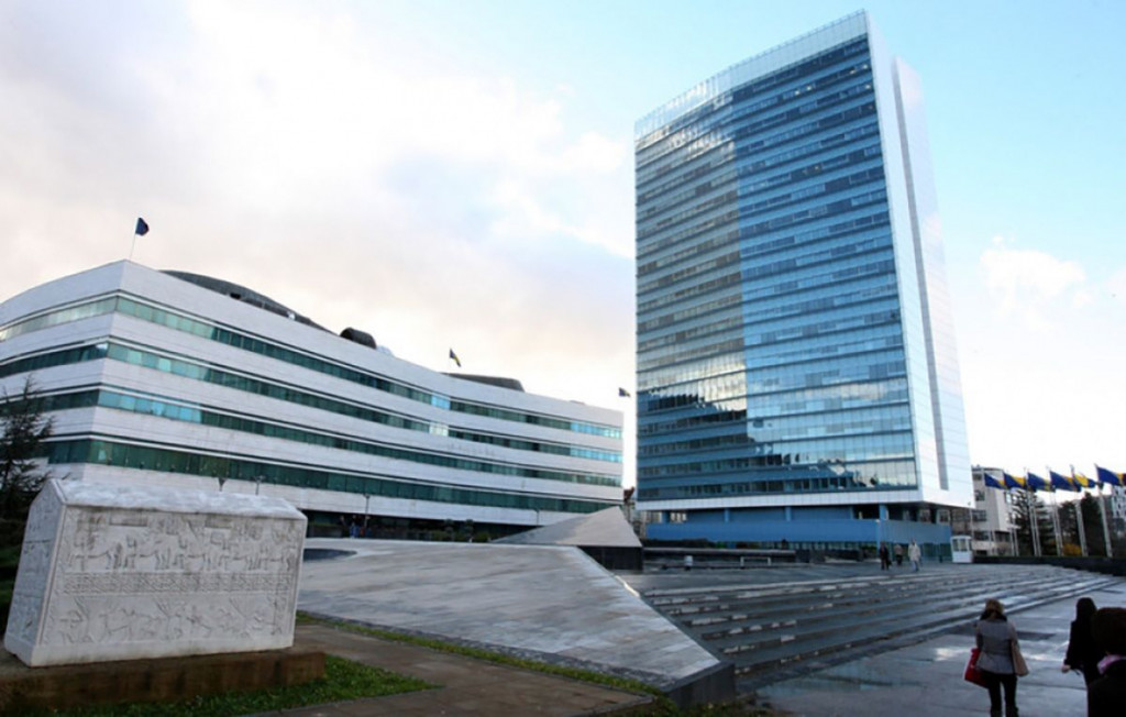 Nesvakidašnja odluka političara u BiH: Smanjuju se plaće dužnosnicima u institucijama