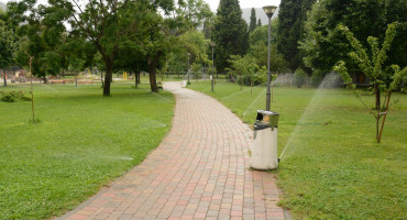 UBOD DANA Prskalice rade, kiša pada