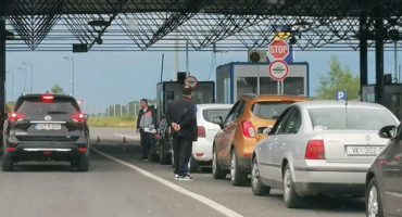 HRVATI MASOVNO U SHOPPING U BIH Jedva sam dočekao ići u Orašje zbog duhana