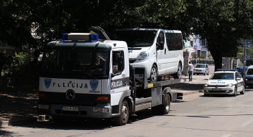 Migranti otkriveni u kombiju