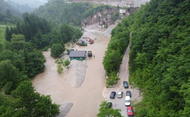 Voda donijela nevolje: Na području Tuzle proglašeno stanje prirodne nesreće