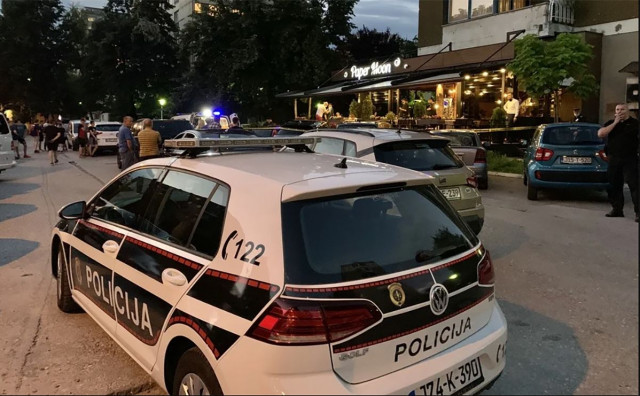 Policija u naselju Buća Potok