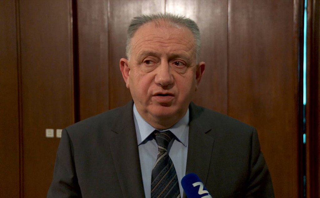 BARIŠA ČOKAK Ma ja jesam bio na toj svadbi, ali nisam bio kako se to biva da se bude pola noći