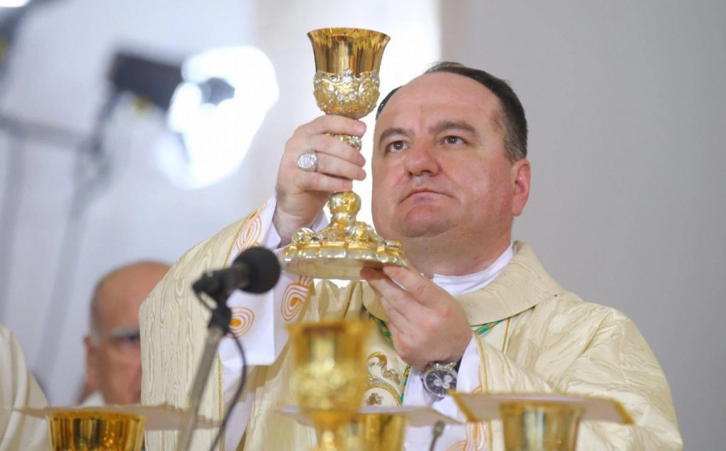 DOLAZI S HVARA Novi biskup u Mostaru je Petar Palić
