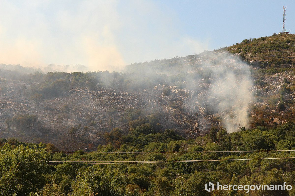 TREBINJE-BILEĆA Požar aktivirao eksplozije