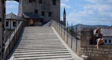 DON JOSIP VAJDNER Zašto pojedini mediji i danas ruše (stare) mostove?