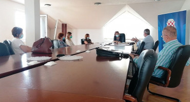 NOVA NAREDBA U HBŽ dozvoljeno okupljanje do 300 osoba i rad objekata do ponoći