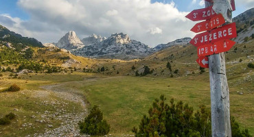 ZA UGODAN I SIGURAN BORAVAK U PRIRODI Donirajte za sklonište na Prenju