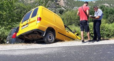 OPREZ Troje ozlijeđenih u težem sudaru na cesti Mostar-Čapljina