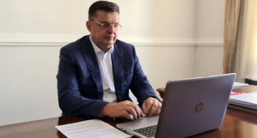 TEGELTIJA U RAZGOVORU: EU spremna pomoći ekonomski oporavak BiH