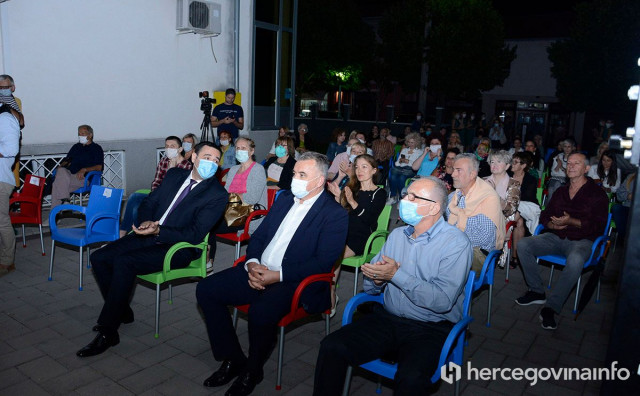MANIFESTACIJA Sarajlije otvorile 'Mostarsko ljeto'