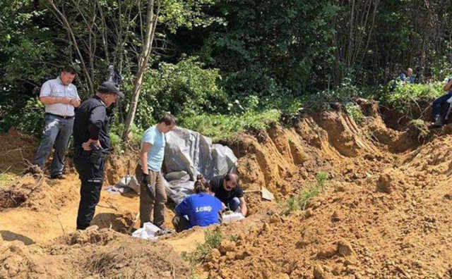 ROSTOVO Pronađeni posmrtni ostaci četiri osobe, ekshumacija se nastavlja