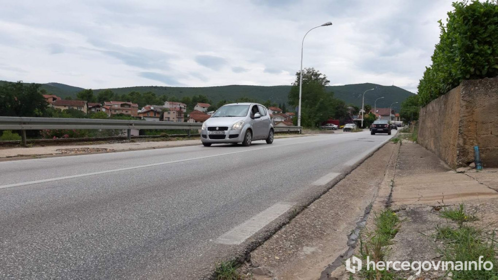 PRAVCI UZIMAJU ŽIVOTE Nakon smrti više pješaka mještani od policije traže radar