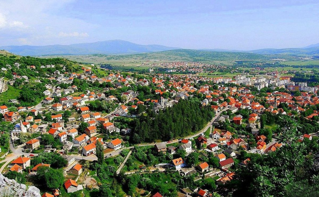 BITKA ZA LIVNO Hoće li Livno s četiri kandidata biti najdemokratskija sredina u Hrvata