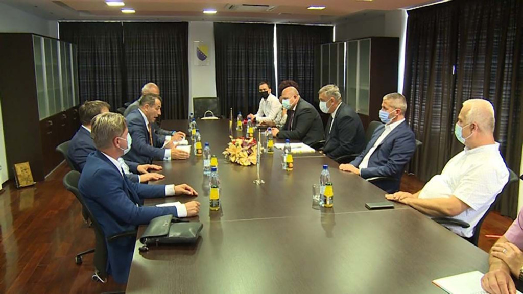 Cikotić u Bihaću: U narednom razdoblju rješavamo pitanje migranata