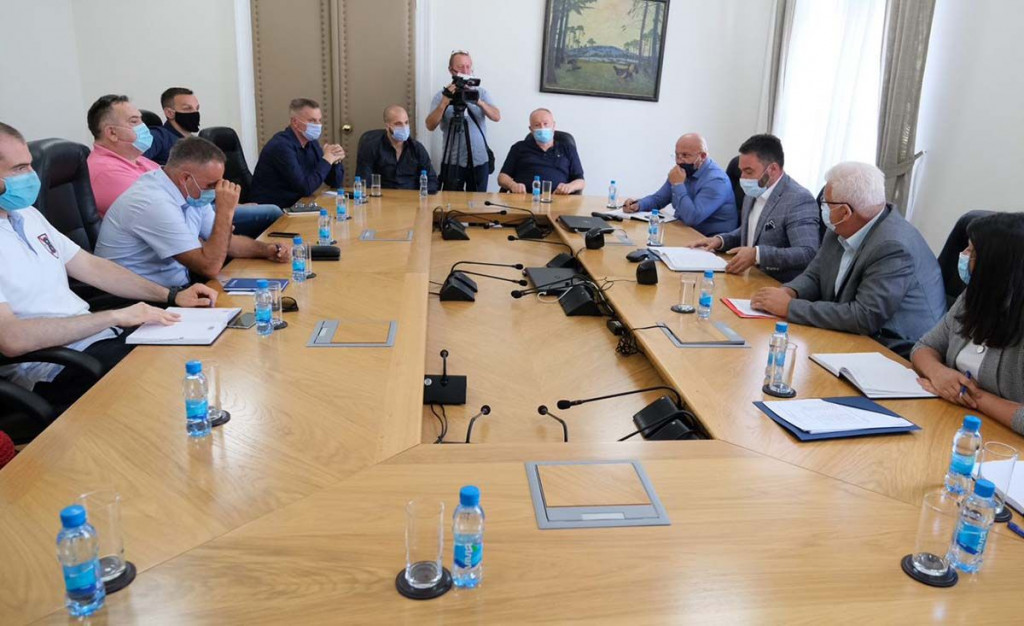 STAŠA KOŠARAC Zamolba uvoznicima mesa: Ne uvozite meso barem mjesec dana