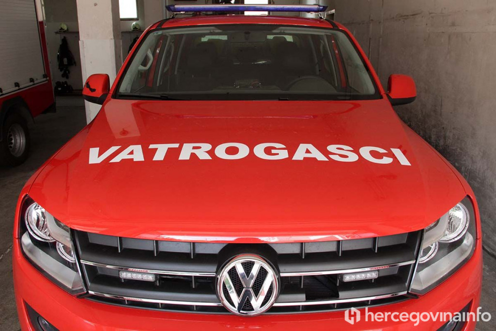 U požaru kod Gacka poginula jedna osoba