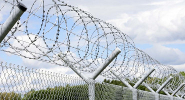 Bodljikava žica ograda