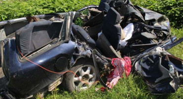 UDES KOD TESLIĆA Nakon smrti majke i kćeri, umro i otac: 4-godišnjakinja je još živa