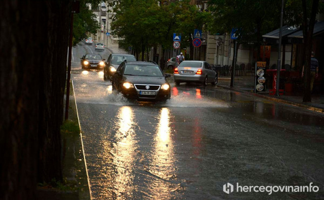 LIJEČNICI IMAJU UPOZORENJE Žuti meteoalarm zbog kiše, uskoro i snijeg u BiH