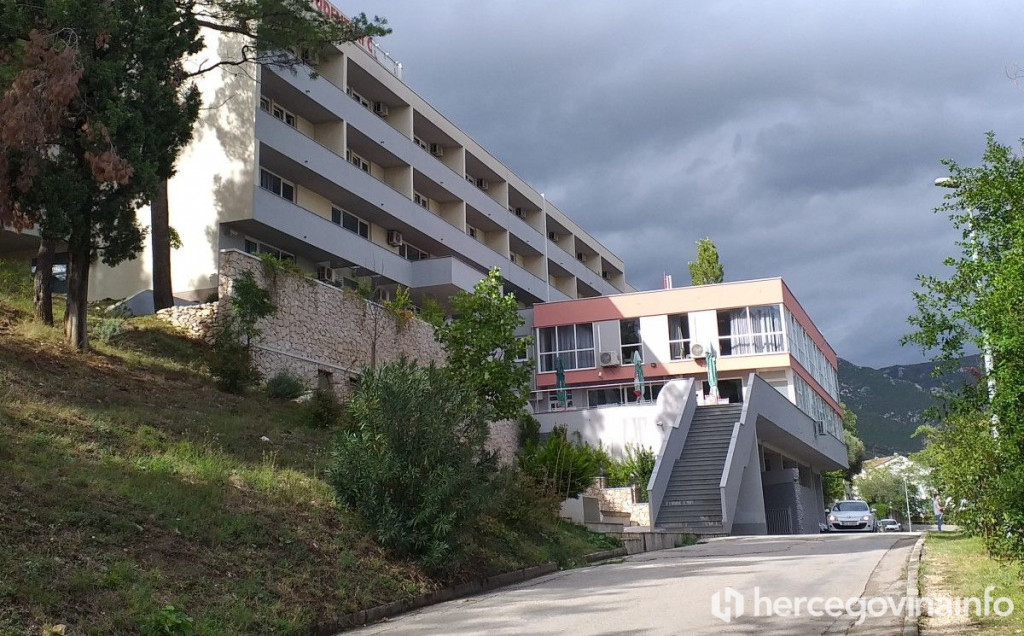 STUDENTSKI U DVOMILIJUNSKOJ DUBIOZI Revizori: ‘Ravnatelj prvo posudi novac svojoj udruzi, potom vraća kao fizička osoba’