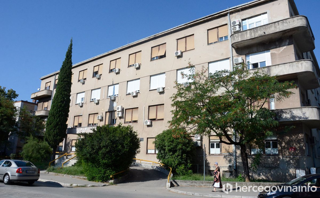 COVID BOLNICA Preminulo 9, najmlađa osoba imala 46 godina, skoro 300 novozaraženih samo u Mostaru