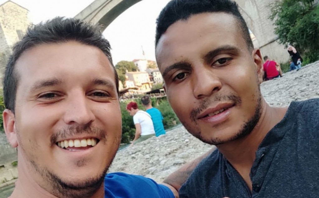 BIVŠI NOGOMETAŠ VELEŽA SPASIO MLADIĆA Uspio sam mu kroz vodu vidjeti ruku, uhvatio sam ga