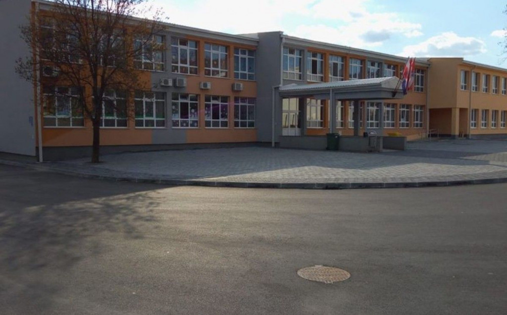 GRUDE U blizini škole pretučen maloljetnik