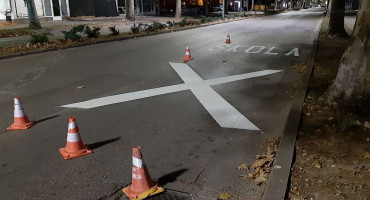 NIŠTA OD ONLINE NASTAVE Grad Mostar ipak mora krečiti asfalt