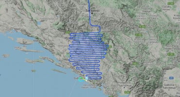 ČUDNA PUTANJA Zrakoplov iznad Hercegovine bilježio neobičan smjer kretanja, evo o čemu se radilo