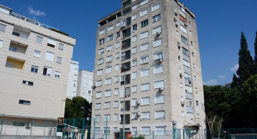 NAJGORA IM NOĆ I STUBIŠTE Stanari cijele zgrade žive u strahu i piju apaurine, nitko im ne želi pomoći