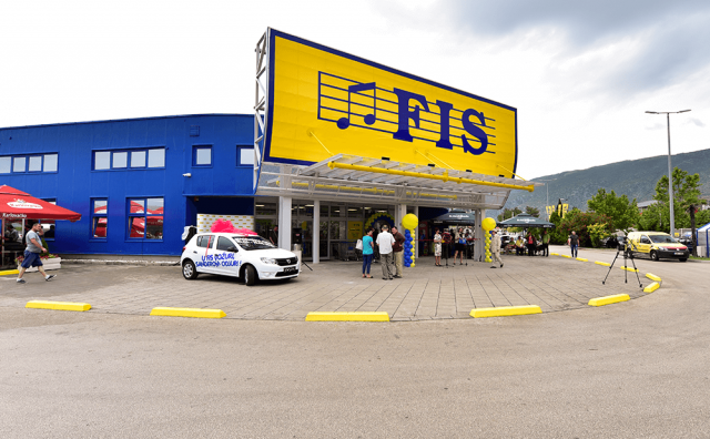 VOZAČ POBJEGAO Na parkingu FIS-a u Mostaru udario 10-godišnje dijete