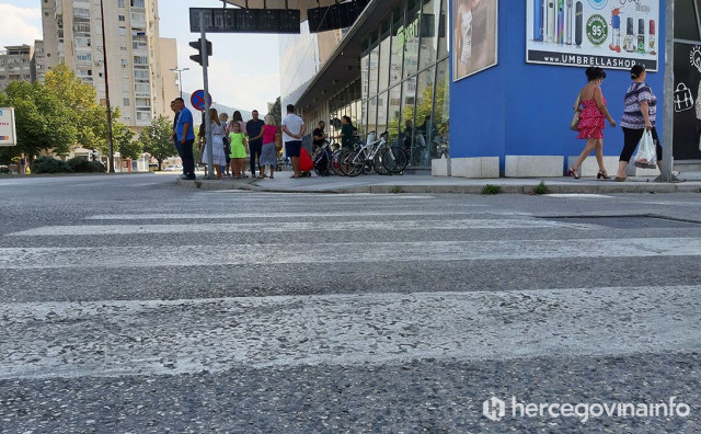 Mirno prosvjedno okupljanje