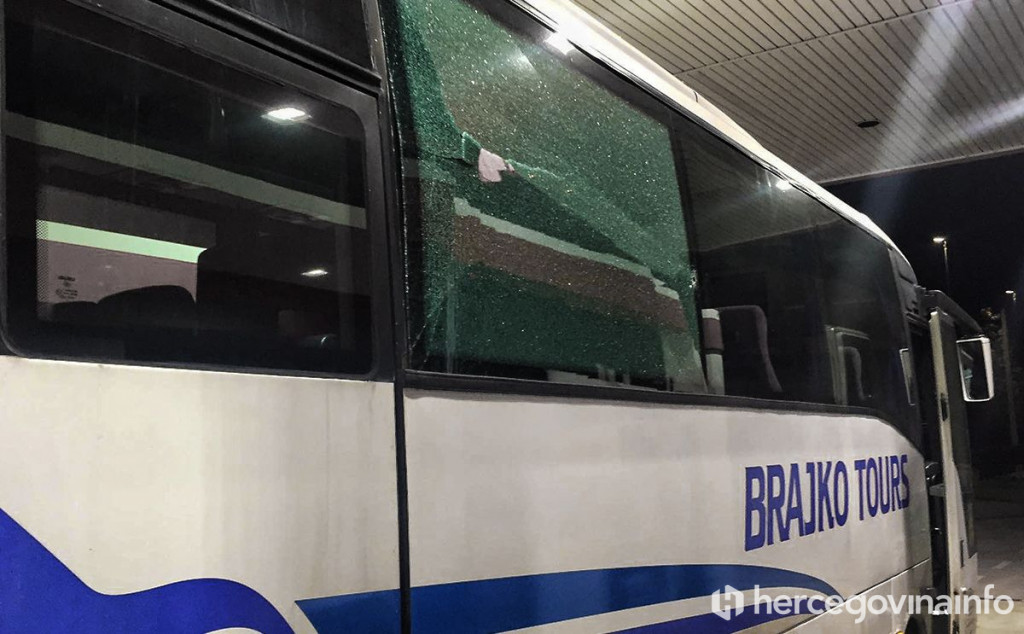 OPET BUGOJNO Na ulazu u grad kamenovan autobus hrvatskog autoprijevoznika