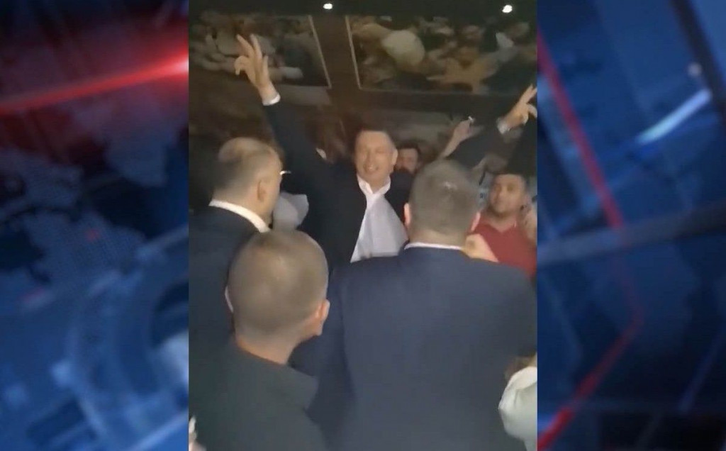 POLITIČKI KORONA PARTY Predsjednik DNS-a burno proslavio "rastavu" s Dodikom