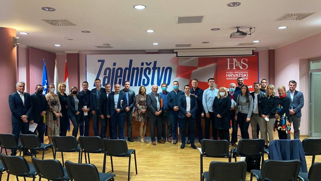HRS pita ima li HDZ imutitet krda, ili stada, pa se oni mogu okupljati, a drugi ne