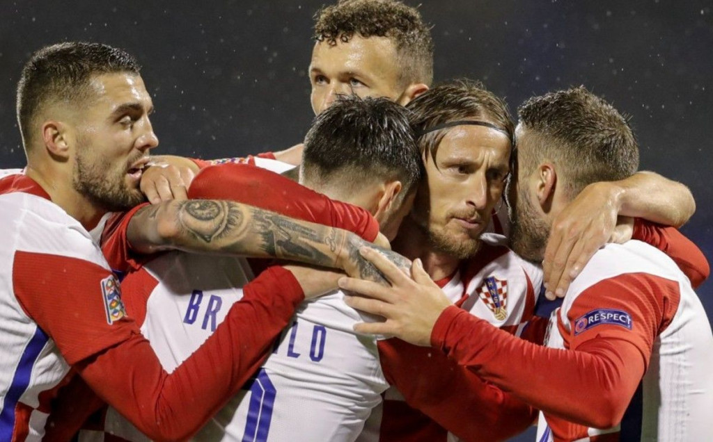 HRVATSKA SLAVILA NA MAKSIMIRU Vlašić i Kramarić srušili Švedsku
