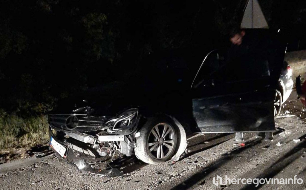 PROMETNA NESREĆA U MILJKOVIĆIMA Sudar Mercedesa i Golfa blokirao promet iz Mostara za Čitluk
