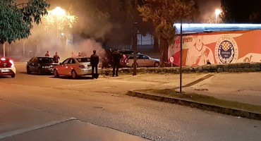 GRADSKI DERBI Mlade nogometaše Zrinjskog dočekala bakljada ispred stadiona pod Bijelim Brijegom