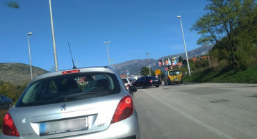 KAOTIČNO KRIŽANJE Gužve, prometne nezgode i nesavjesni vozači