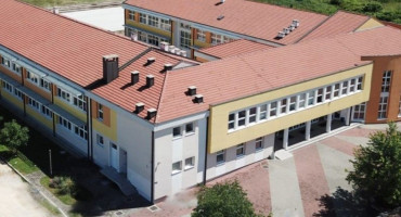 DOBILI UPUTE EPIDEMIOLOGA Srednja škola u Čitluku uputila obavijest roditeljima
