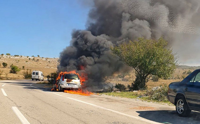 Auto požar Mostar Nevesinje