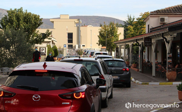 Testiranje koronavirus drive-in