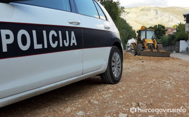 Policija radovi na cesti