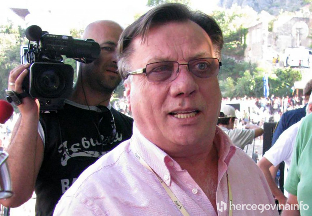 Halid Bešlić završio u bolnici