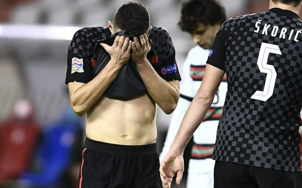 HRVATSKA NIJE IZDRŽALA Vatreni se odlično držali s igračem manje, pa primili nespretan pogodak u posljednjoj minuti