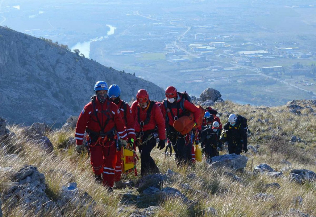FGSS 18 spašavatelja iz cijele BiH na brdima oko Mostara i Stoca polagalo ispit