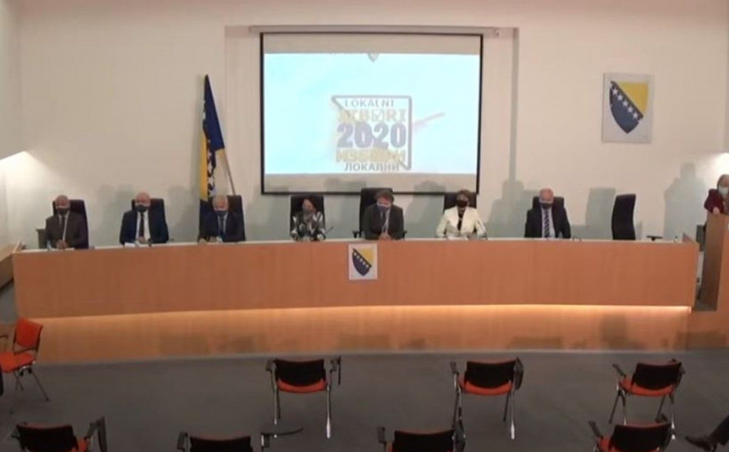 SIP Do 19 sati na birališta u BiH izašlo 47 posto birača