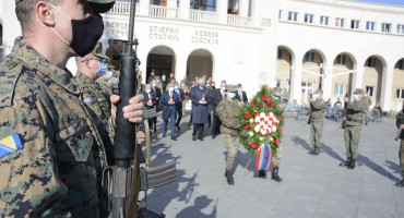 Danas 29 rođendan Herceg Bosne, nema veze, vijence smo stavili u petak